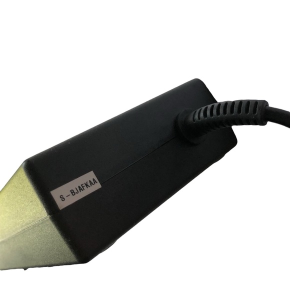 Chicony Laptop AC Adaptor MSI - Picture 7 of 9